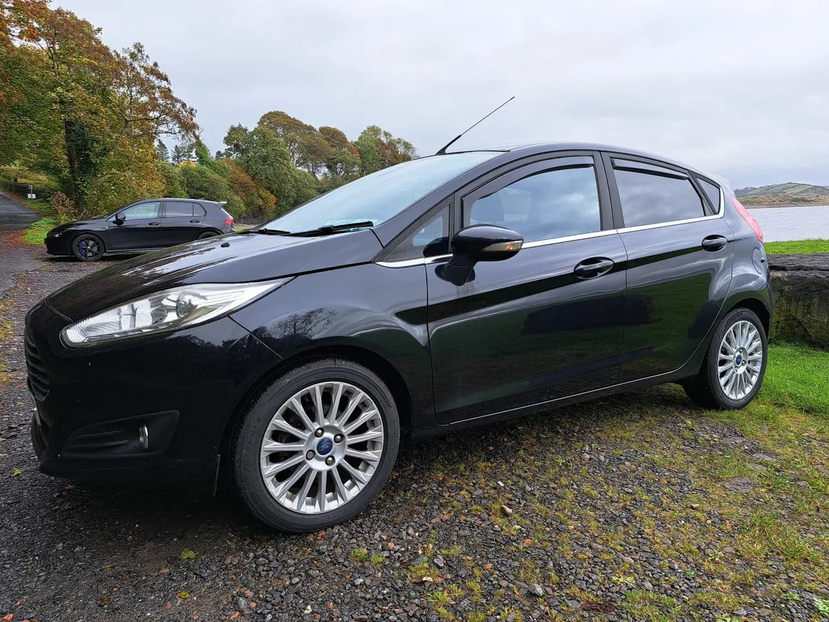 Ford Fiesta 2014 - Image 2