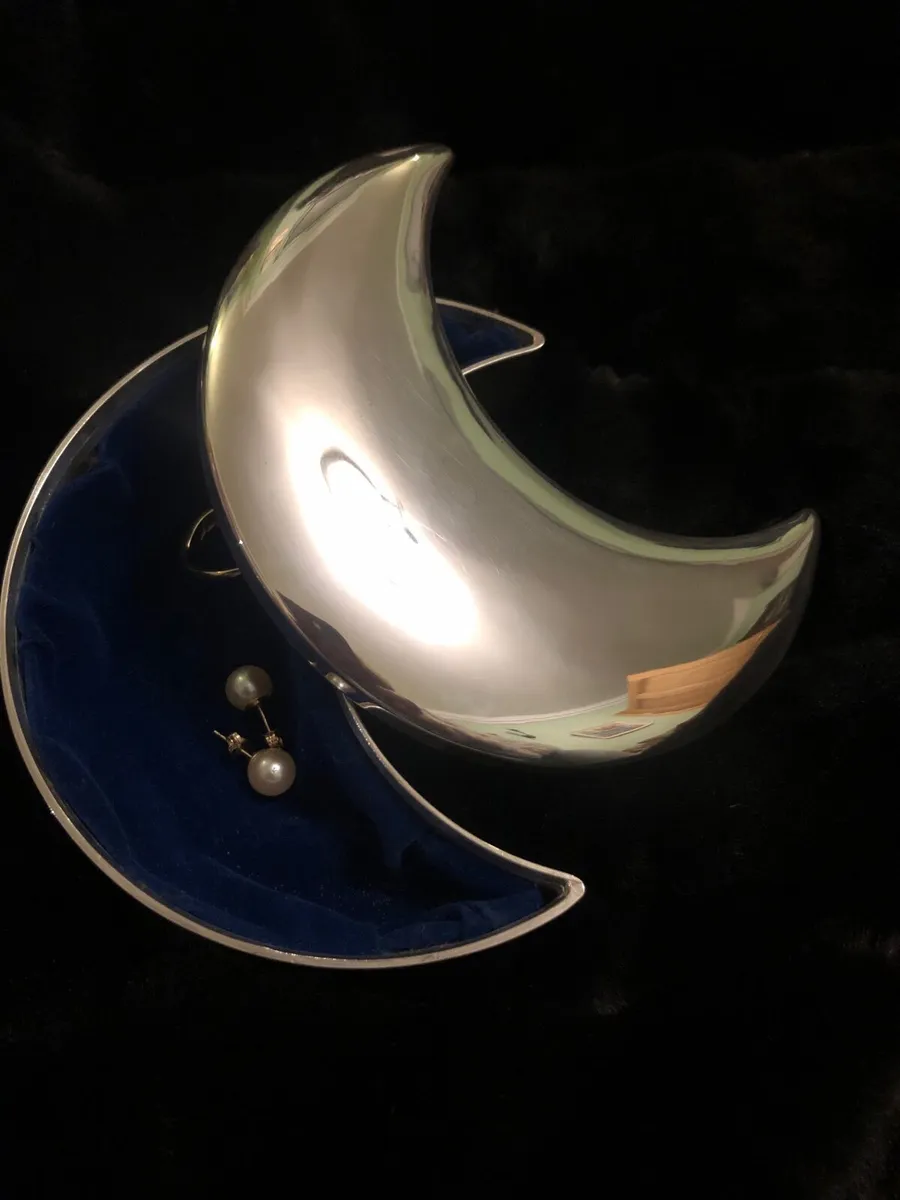 Half Moon Silvered Jewellery box - Image 1