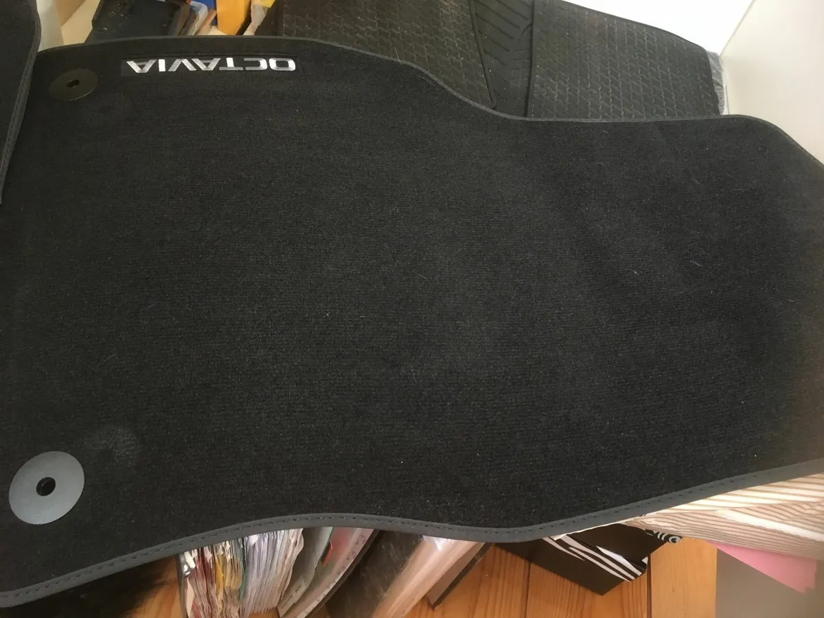 Brand New Skoda Octavia Car Mat Set 2024 Model - Image 2