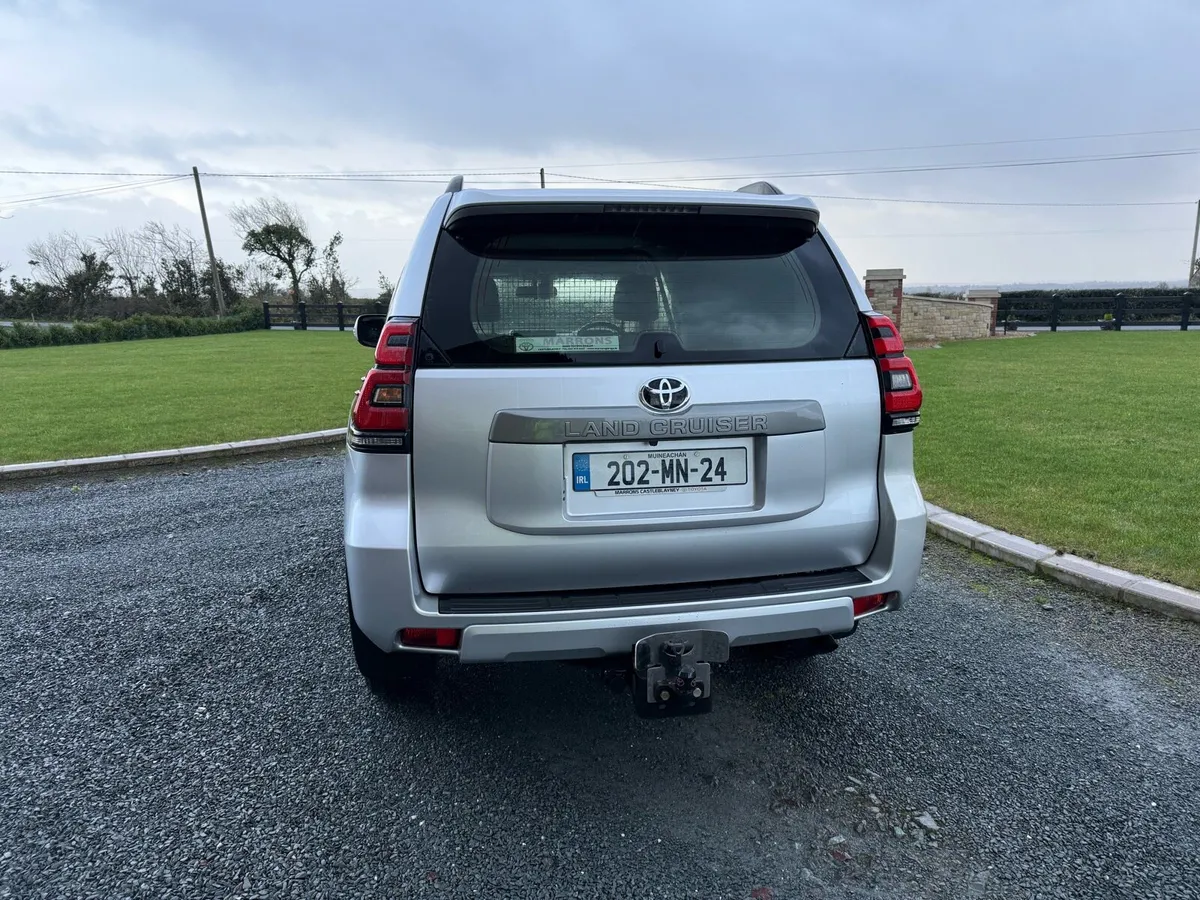 Toyota Landcruiser - Image 4