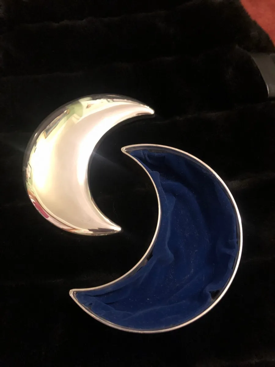 Half Moon Silvered Jewellery box - Image 4