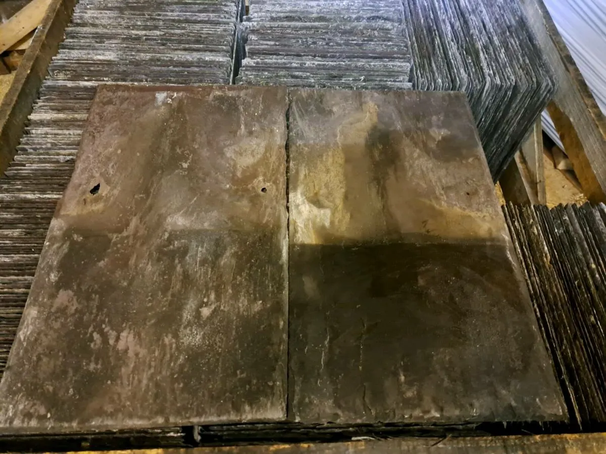 1520 qty 24x14 Reclaimed Bangor Blue Slates - Image 2