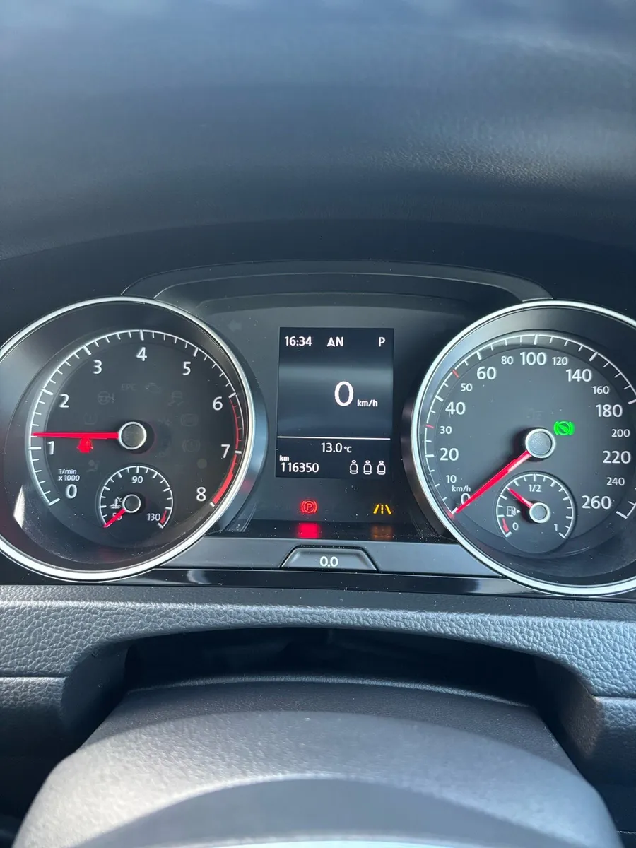 151 VW 1.4 TSI Golf DSG Highline LOW KMS - Image 3