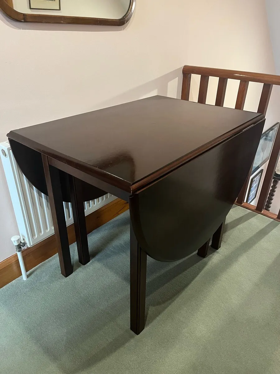 Solid mahogany dining table - Image 3