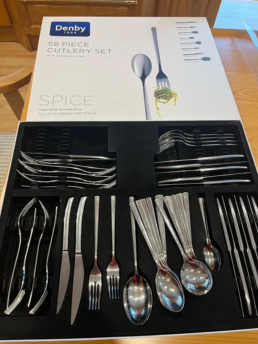 58 piece Denby Cutlery set