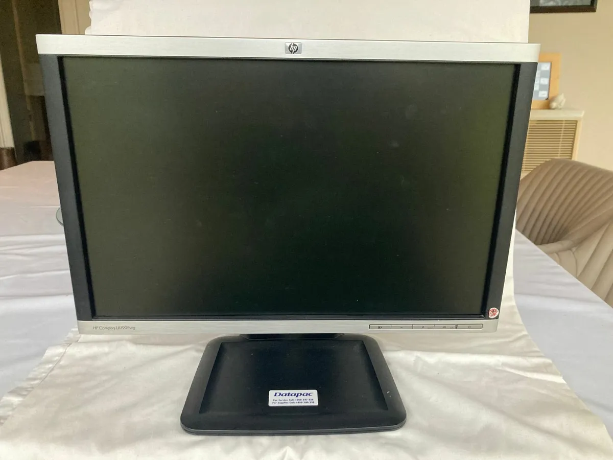 Computer monitor - Image 1
