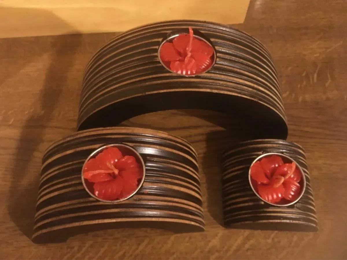 BRAND NEW Set of 3 Wooden Candle Holders in Box - Image 4