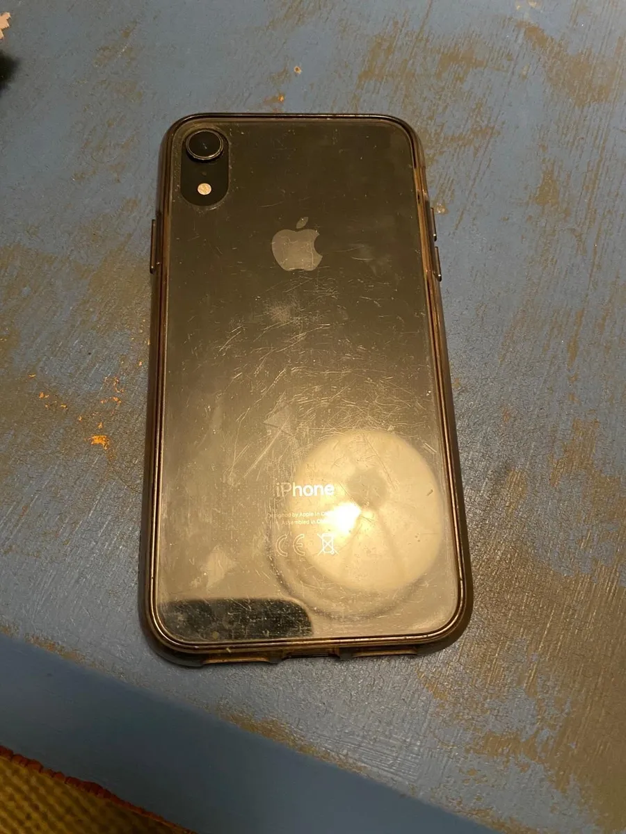 iPhone XR - Image 2