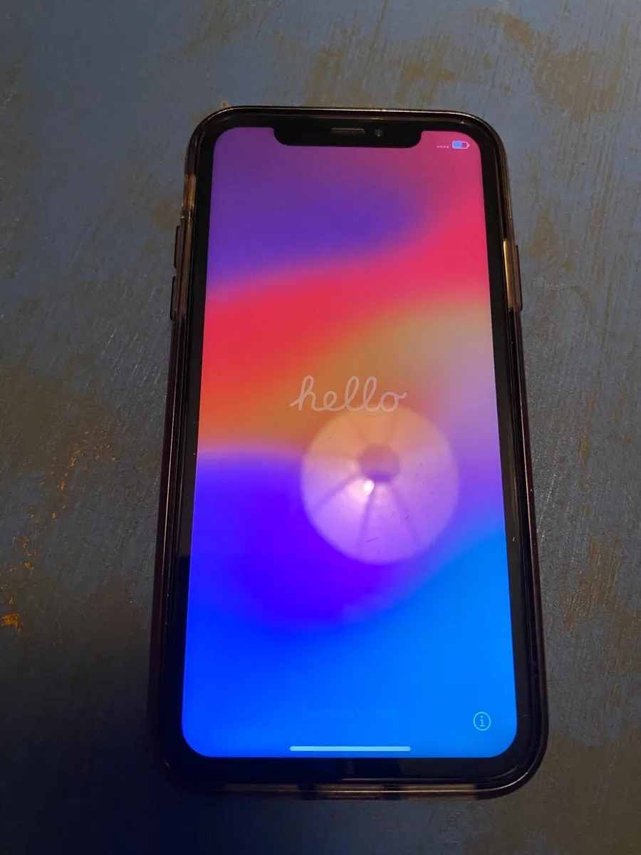 iPhone XR - Image 3