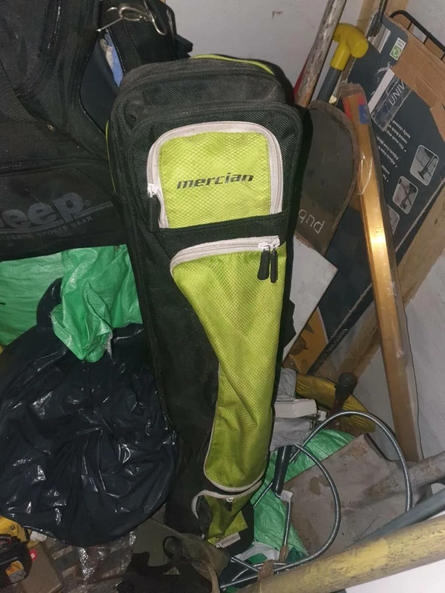 Hockey sticks and bag - Image 4