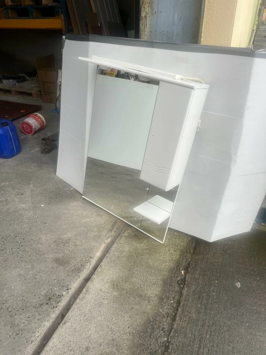 Bathroom mirror - Image 1