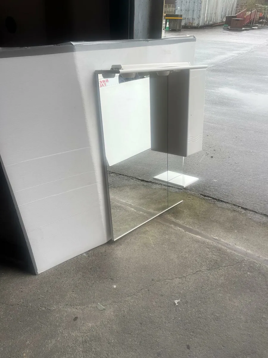 Bathroom mirror - Image 2