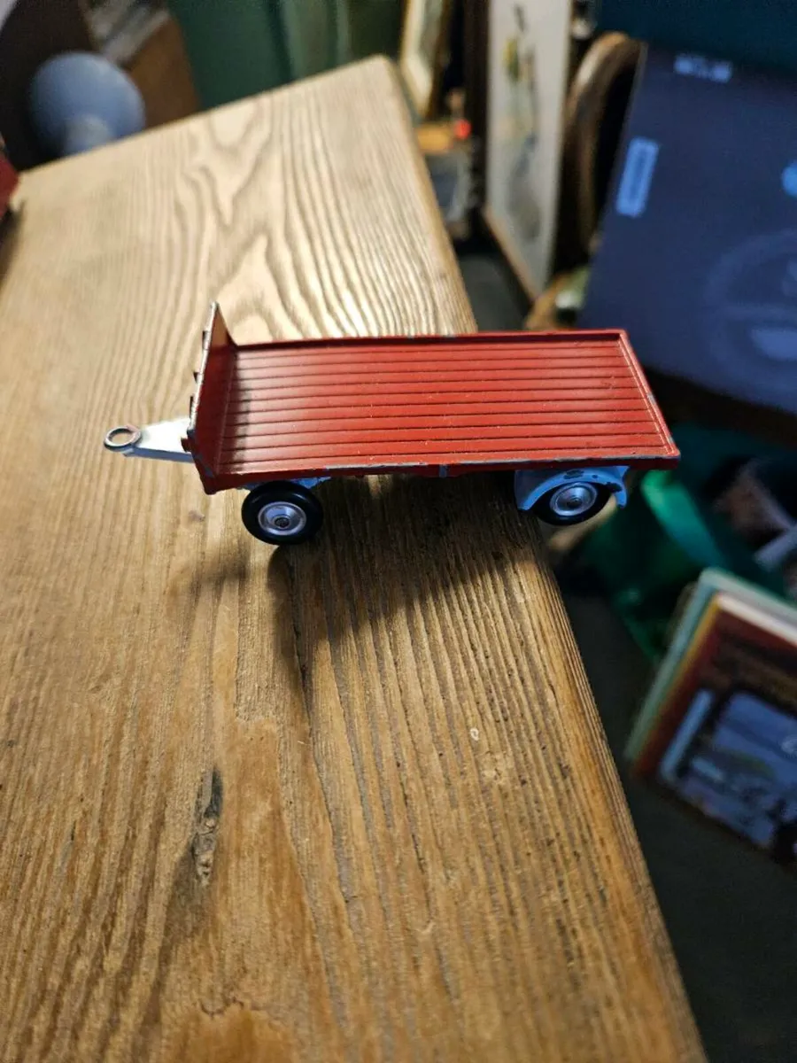 Corgi Chipperfields Circus Trailer - Image 2