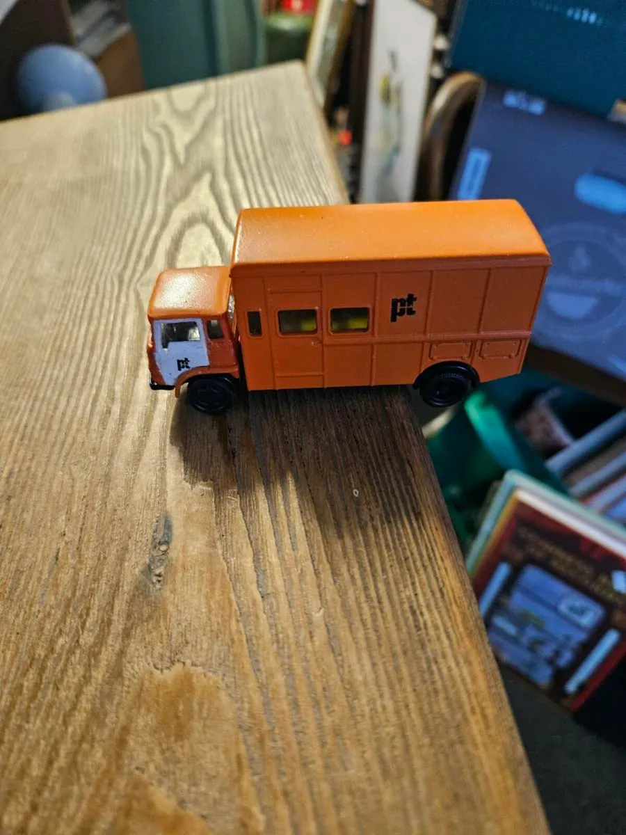 Corgi Bedford PT Truck Code3 - Image 2