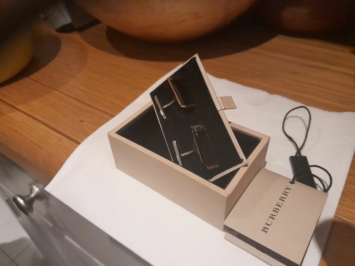 Gents Burberry Cufflinks - Image 2