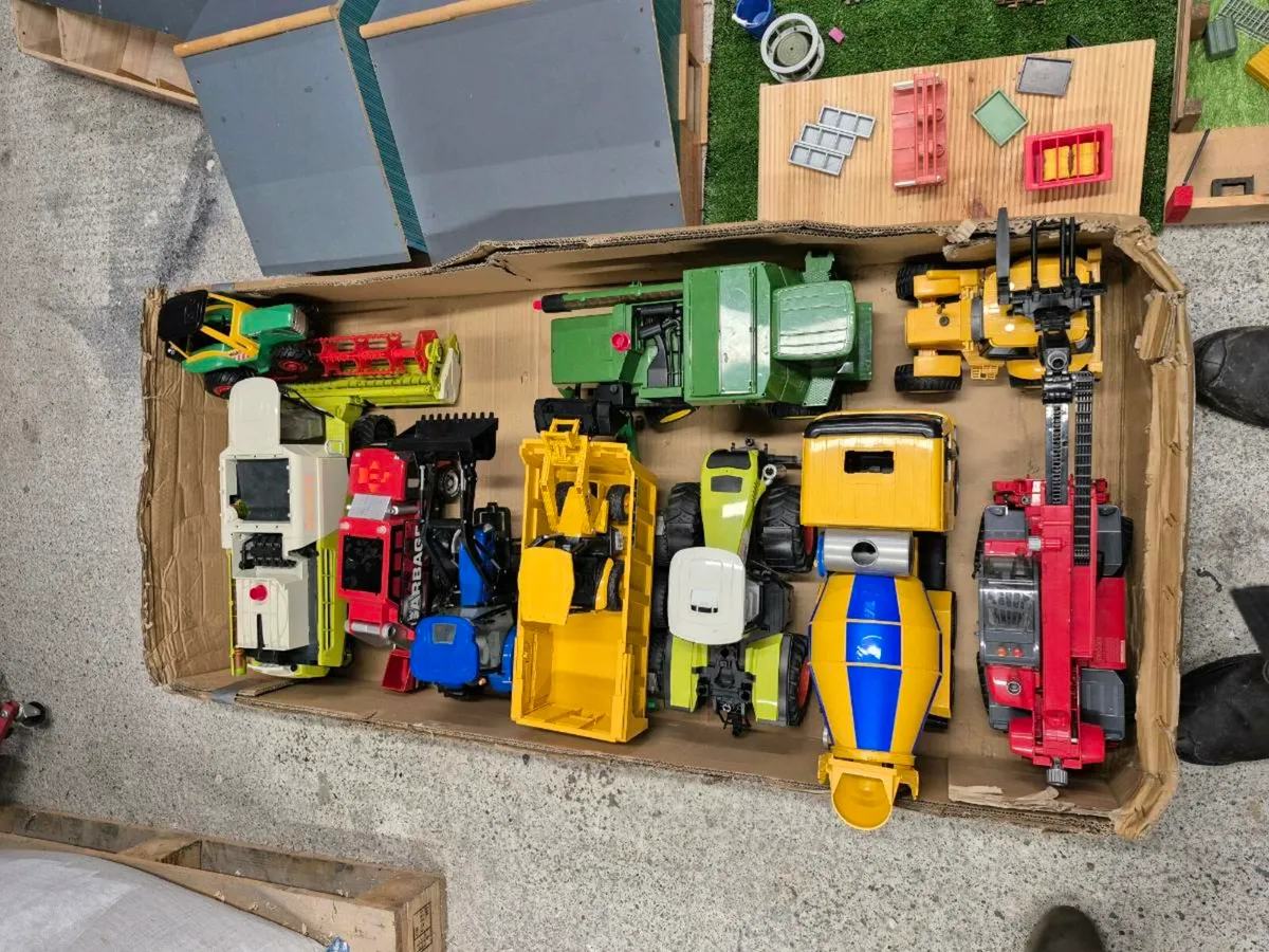 Bruder toys & Farm set - Image 2