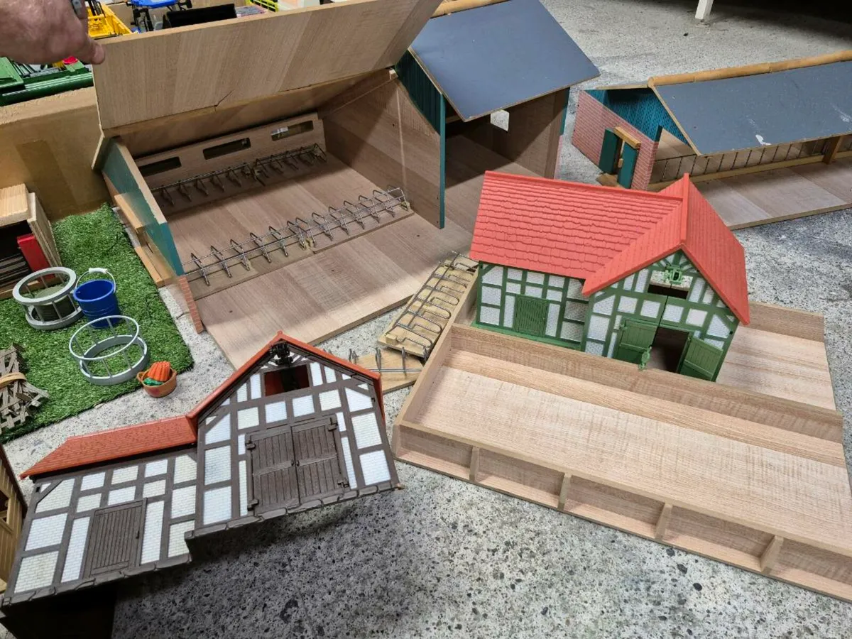 Bruder toys & Farm set - Image 4