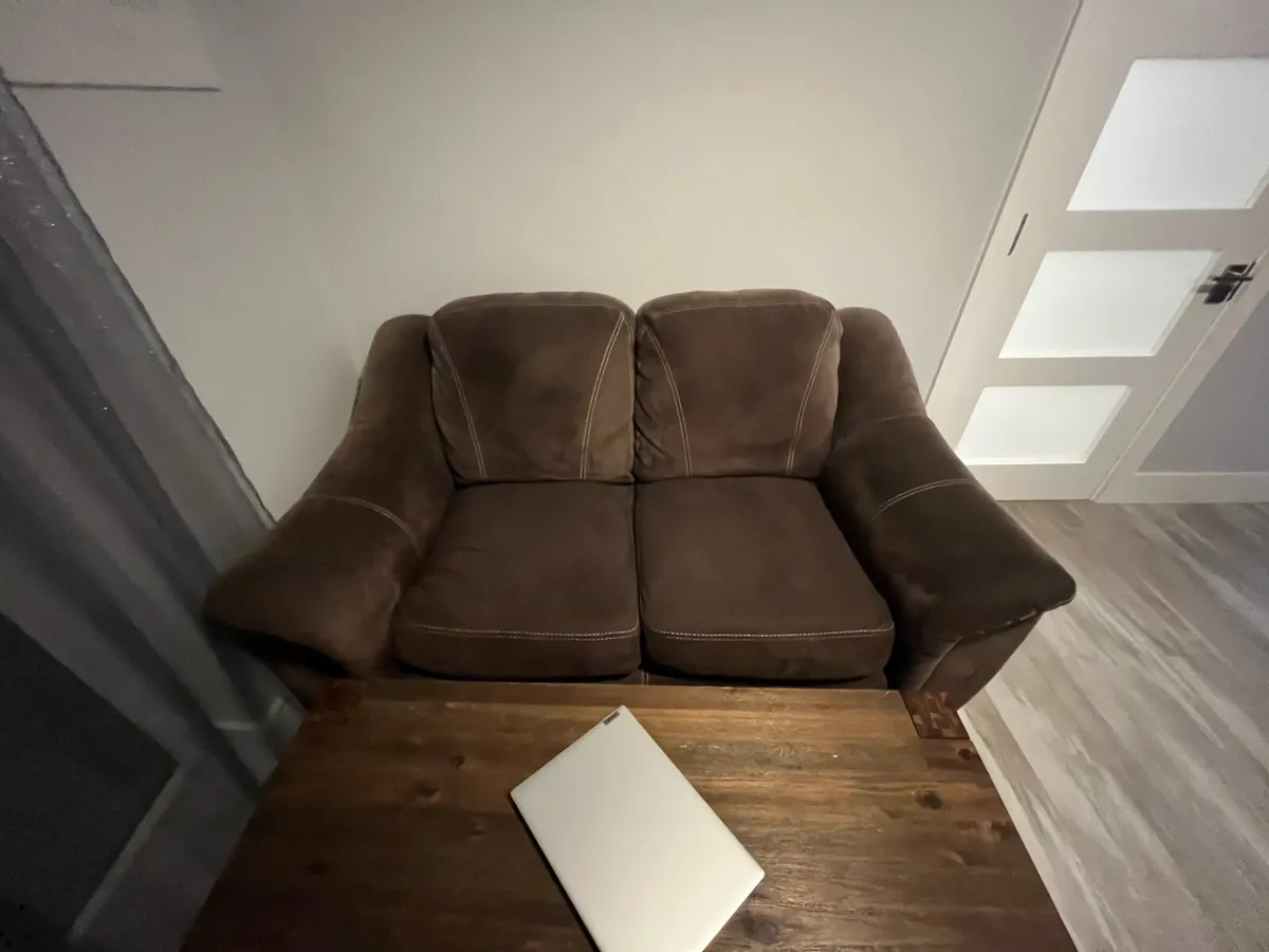 2x Sofas 2seat - Image 2