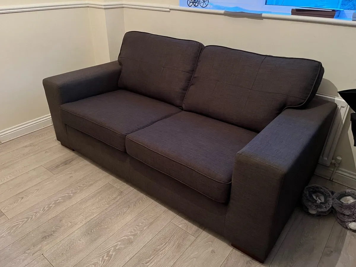 3seat sofa - Image 1