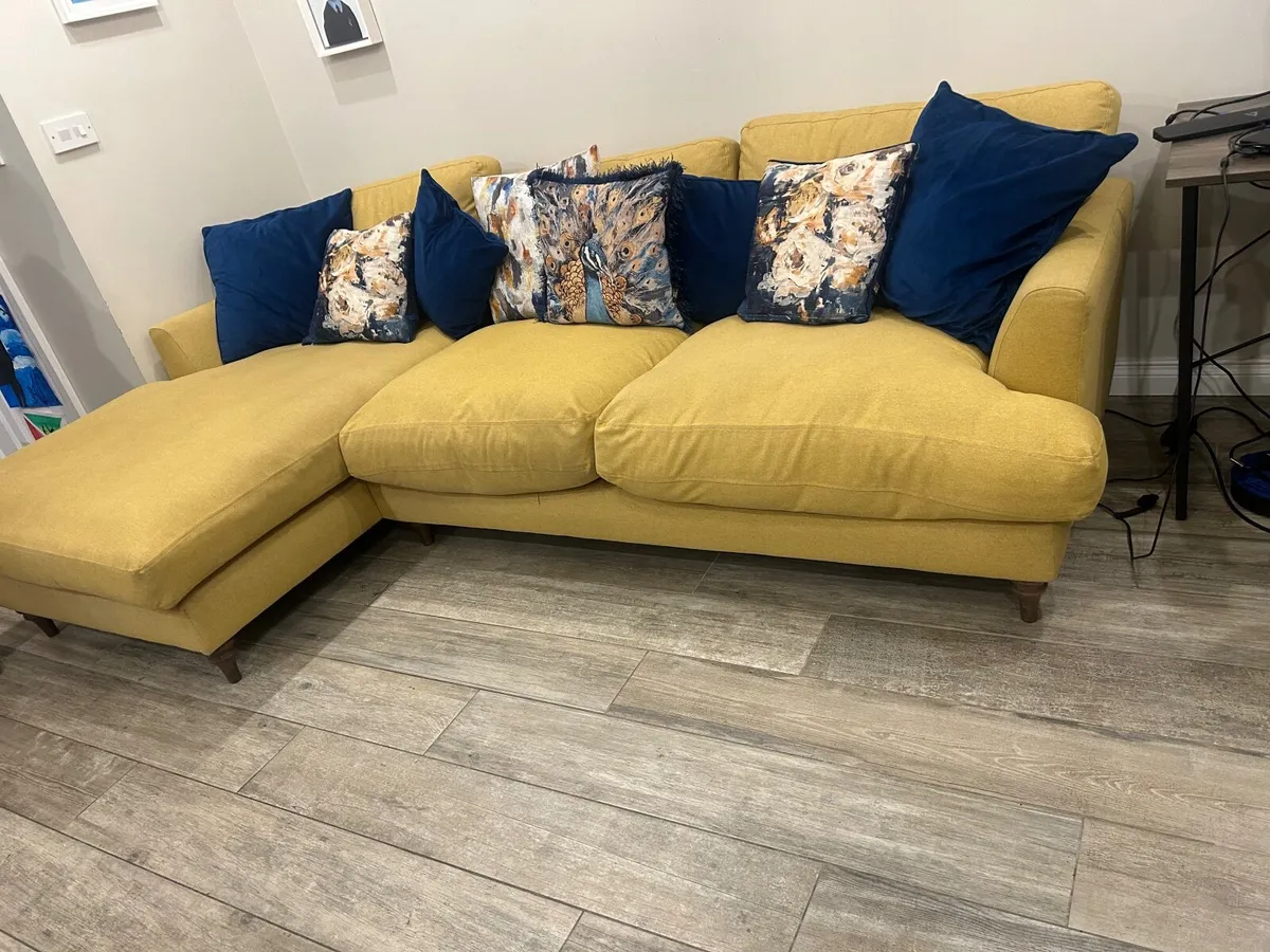 Pattendale Sofa for sale - Image 2