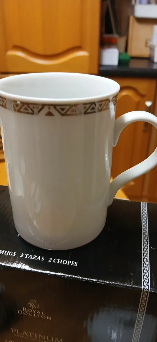 Royal  doulton mugs &cream jug and sugar bowl - Image 2