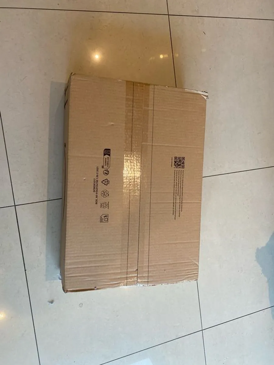 Preschen 24 inch LED monitor brand new (still in the box) - Image 2