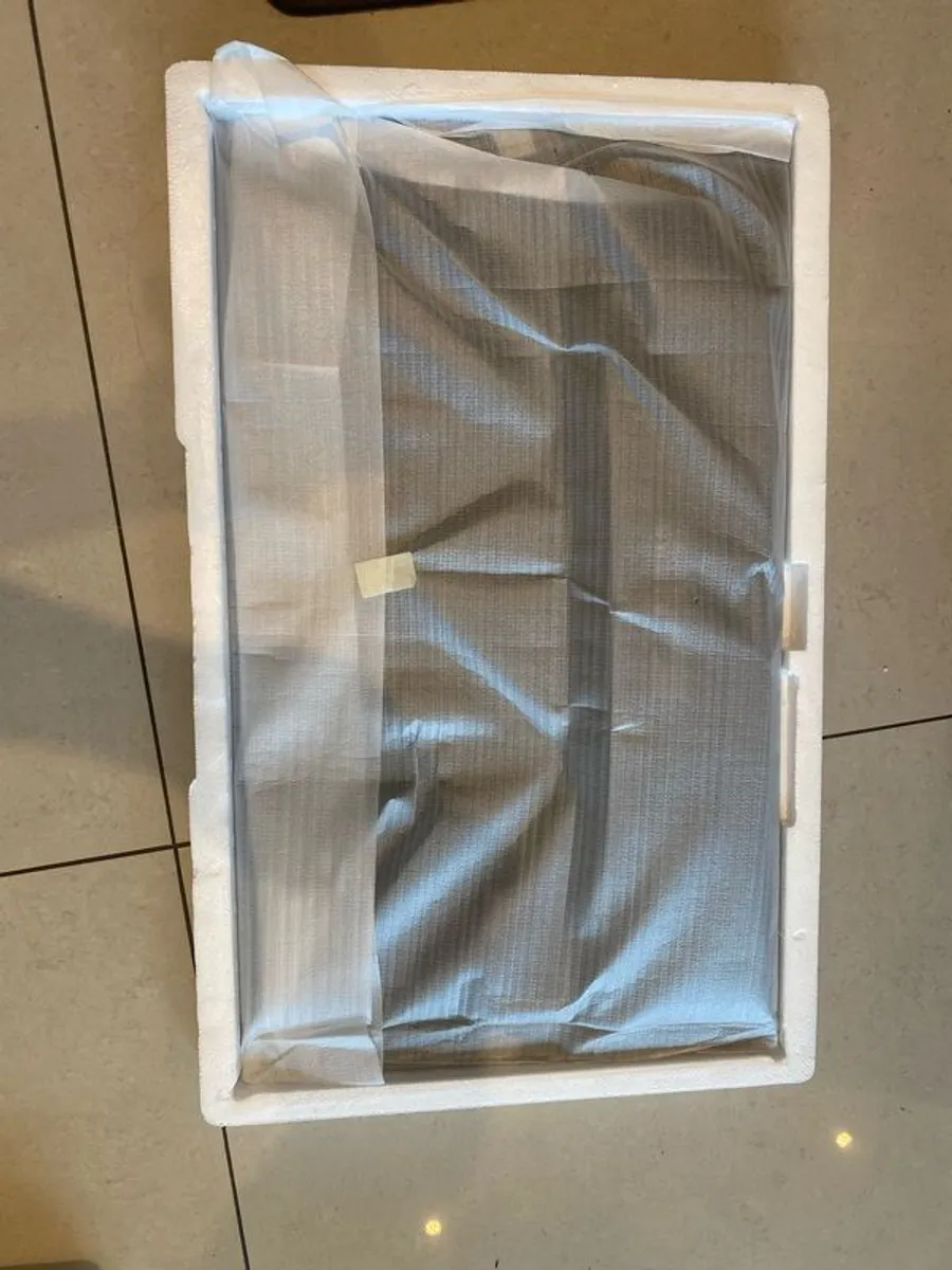 Preschen 24 inch LED monitor brand new (still in the box) - Image 4