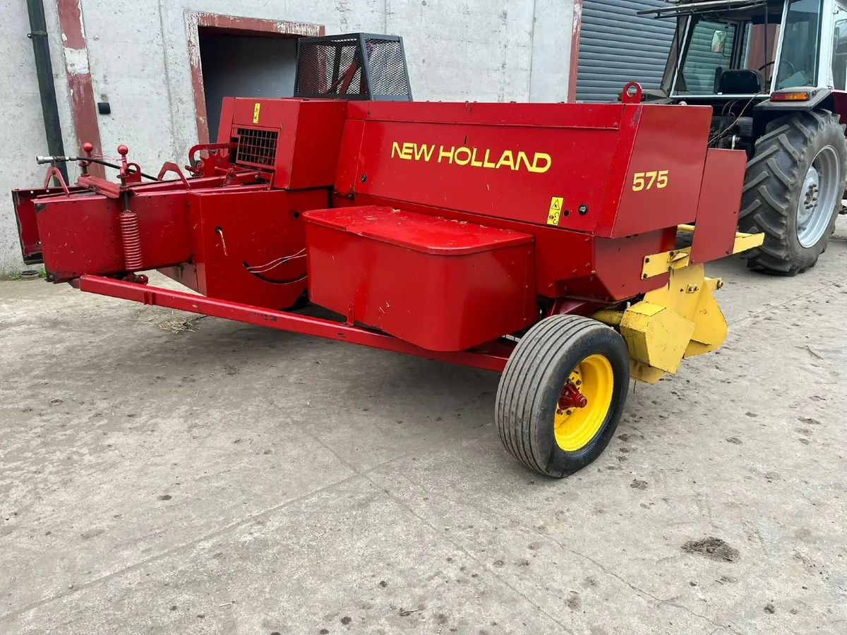 New Holland 575 small square baler - Image 2
