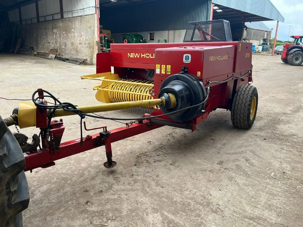 New Holland 575 small square baler - Image 3
