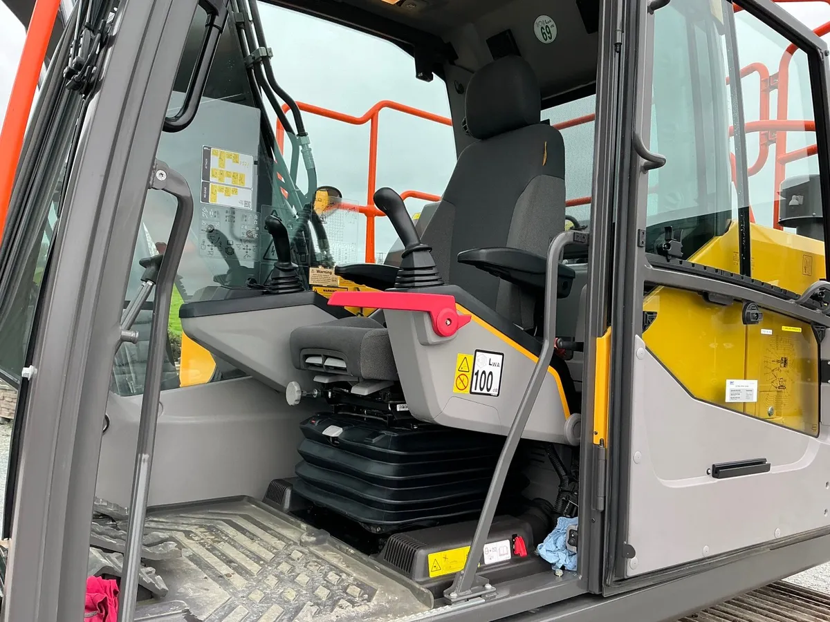 Volvo EC140 - Image 3