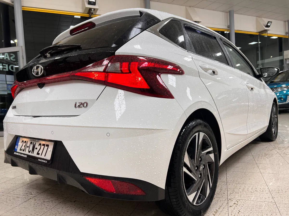 Only 18,000 Kms As New 2023 DELUXE PLUS 5DR **Fina - Image 1