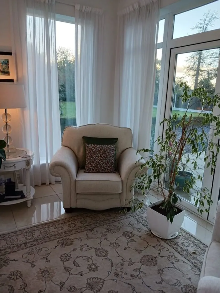 Cream Three seater sofa and Single Chair Perfect Condition - Image 2