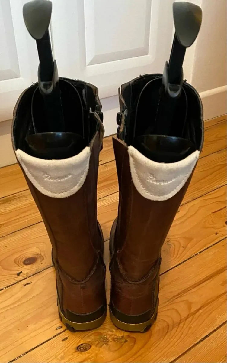 Dr Martens Authentic Leather Brown Boots Size 41/7 - Image 3