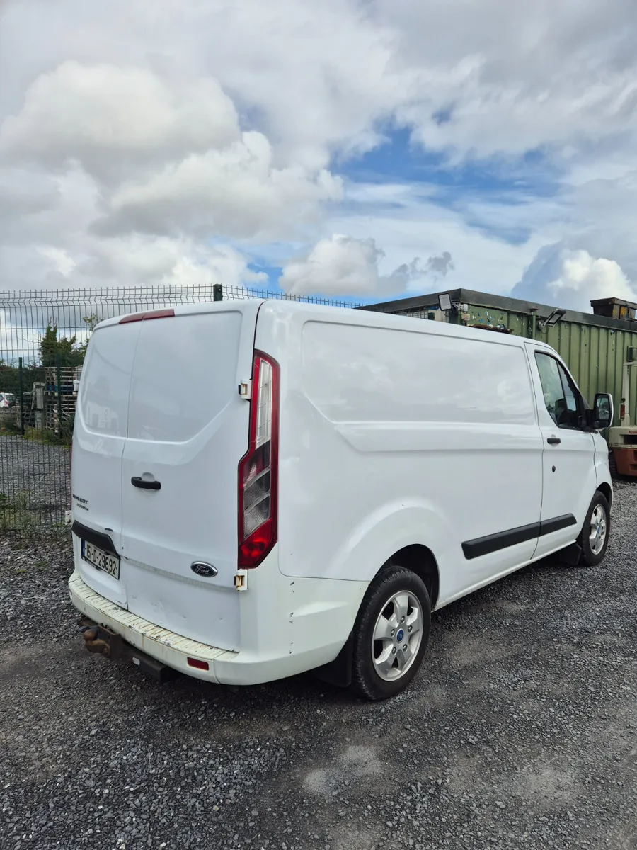 2015 ford costom 2.2 needs work - Image 4