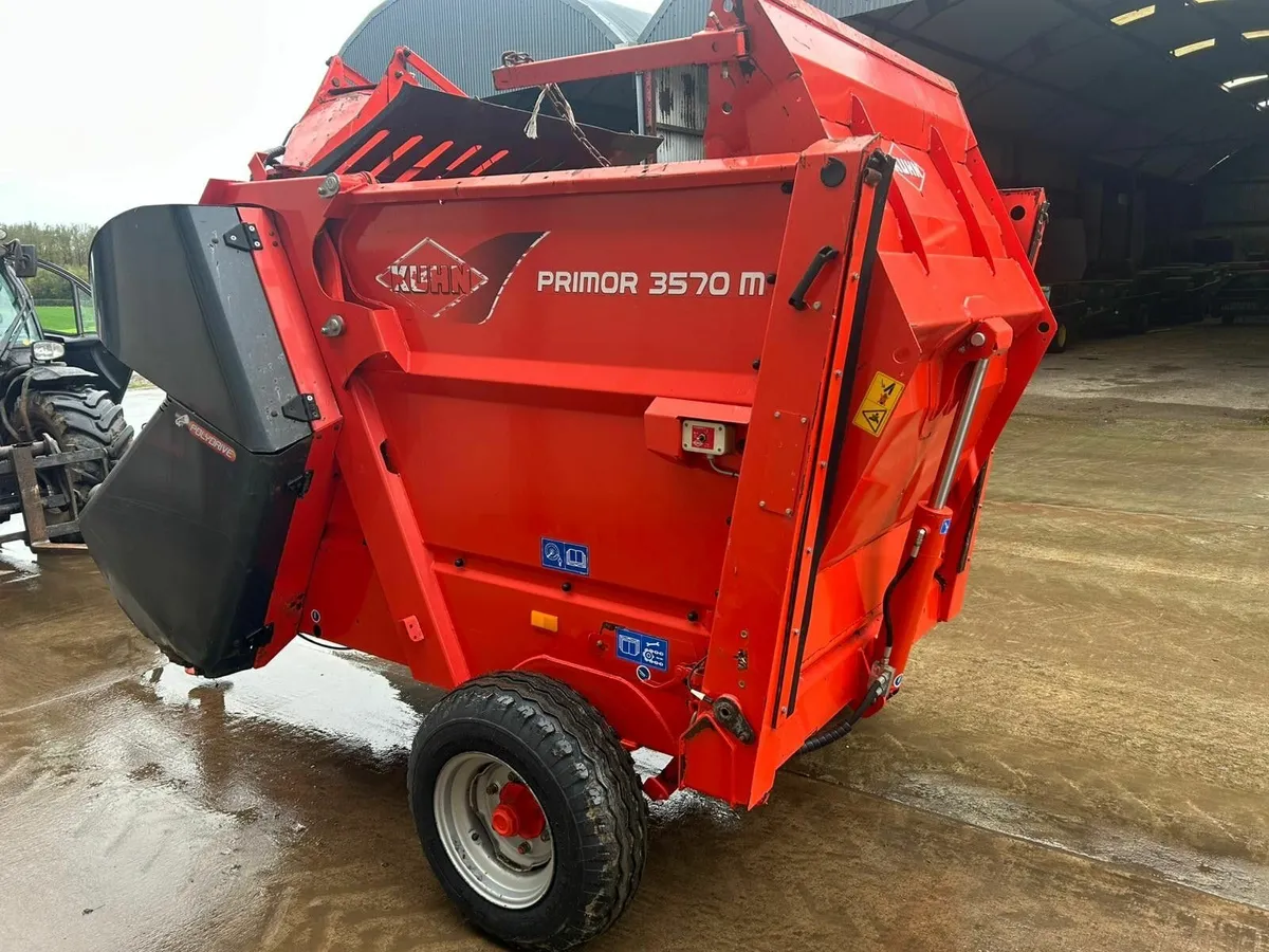 Kuhn 3570 straw bedder - Image 3