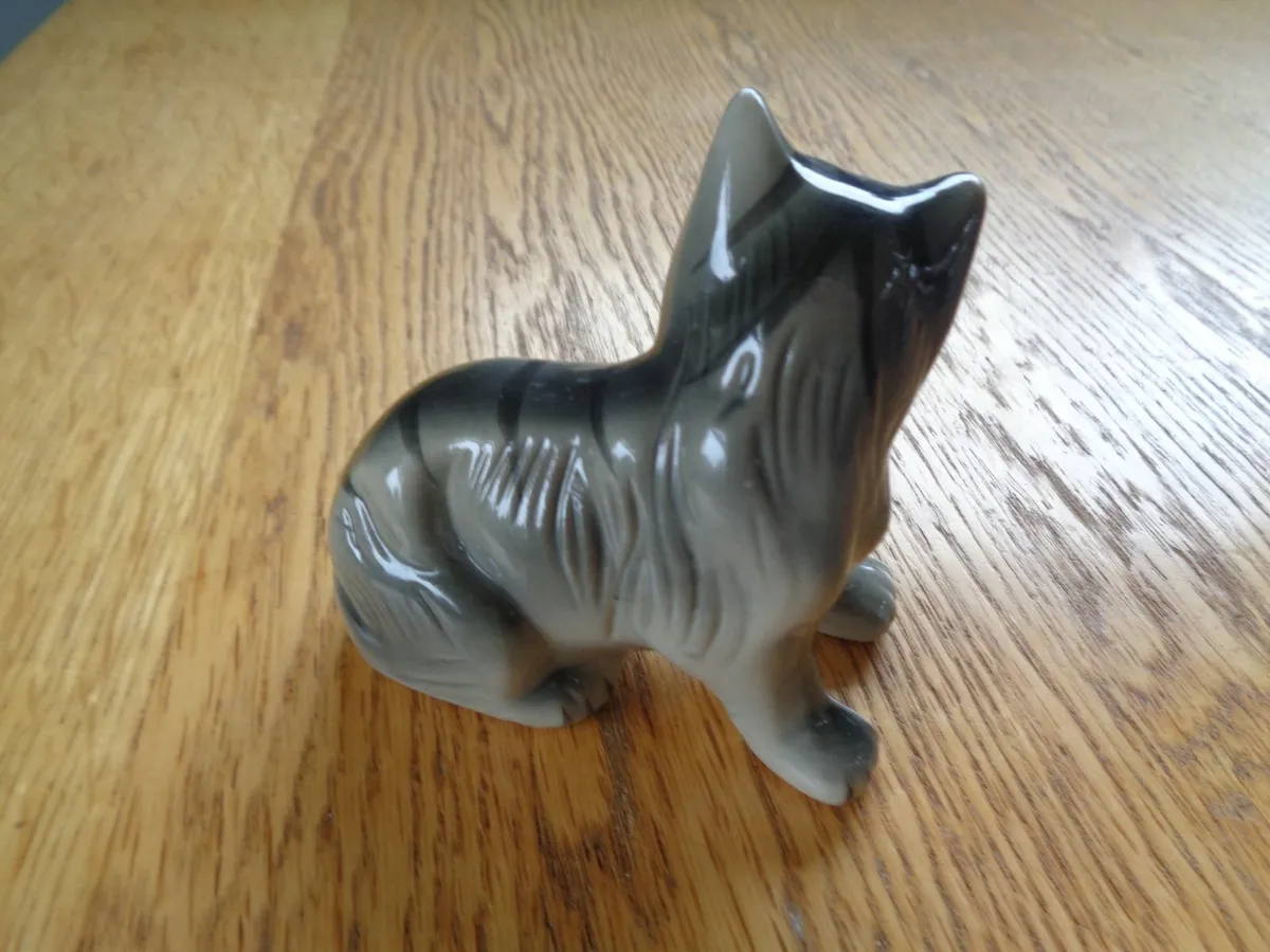 Ceramic Cat Ornament for Sale - Image 2