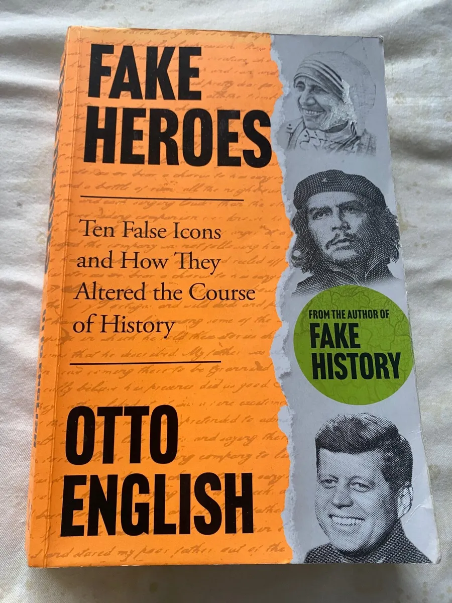 Selection of books - Image 3