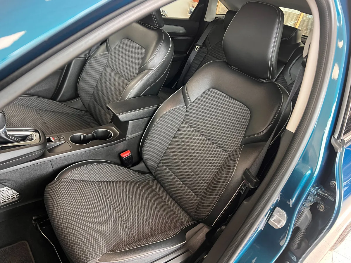 BEST VALUE HYBRID AUTOMATIC  **Finance Arranged/Bi - Image 4