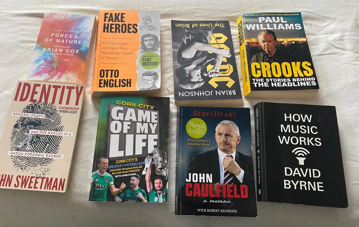 Selection of books - Image 2