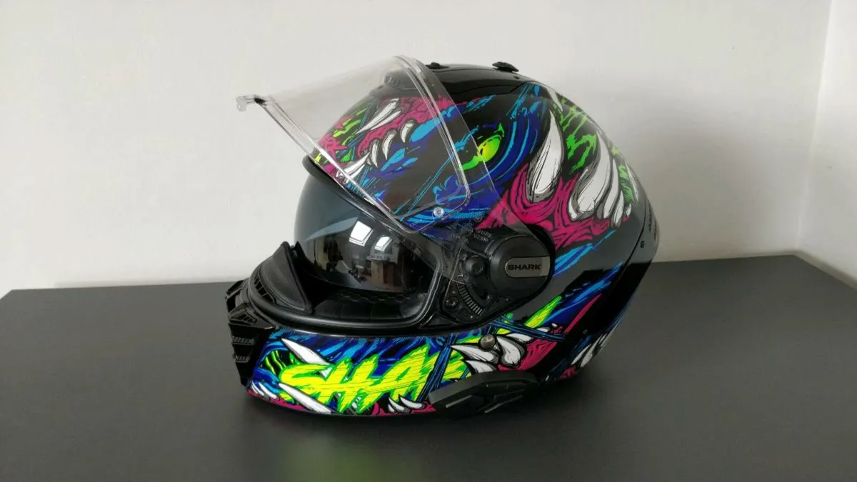 Shark Spartan RS Motorbike Helmet - Image 2