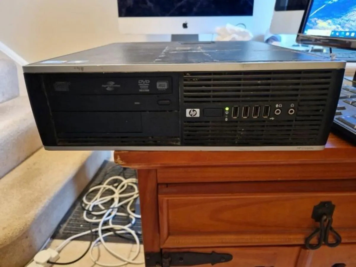 HP Compaq 8000 Desktop PC, Intel Core 2 Duo E8400 - Image 1