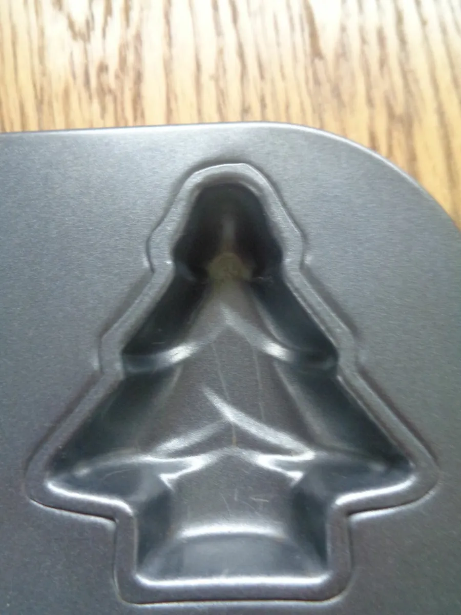 Christmas Tree Baking Tray for Sale - Image 4