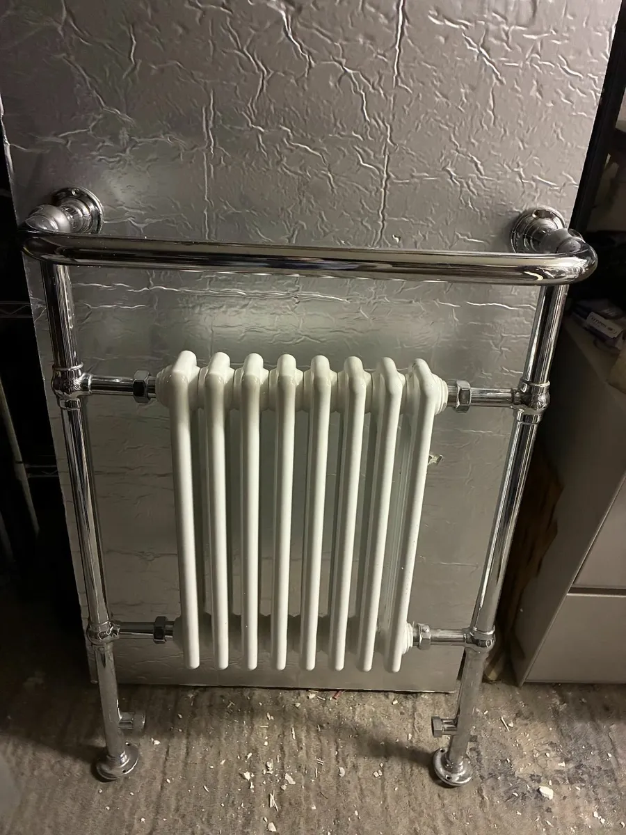 Radiator towel rail - Image 1