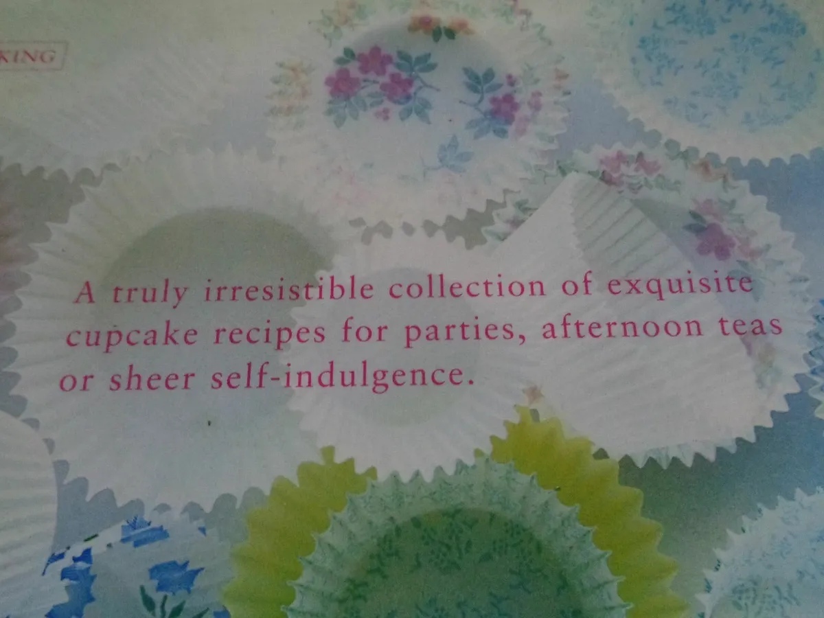 Cupcakes Cookery Book for Sale - Image 2