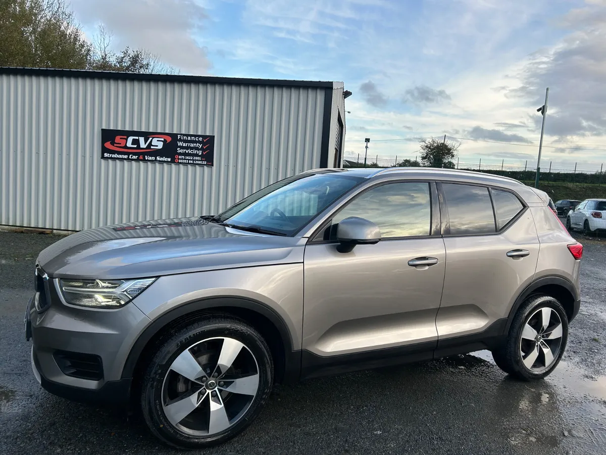 VOLVO XC40 D3 MOMENTUM AUTO VRT INC - Image 2