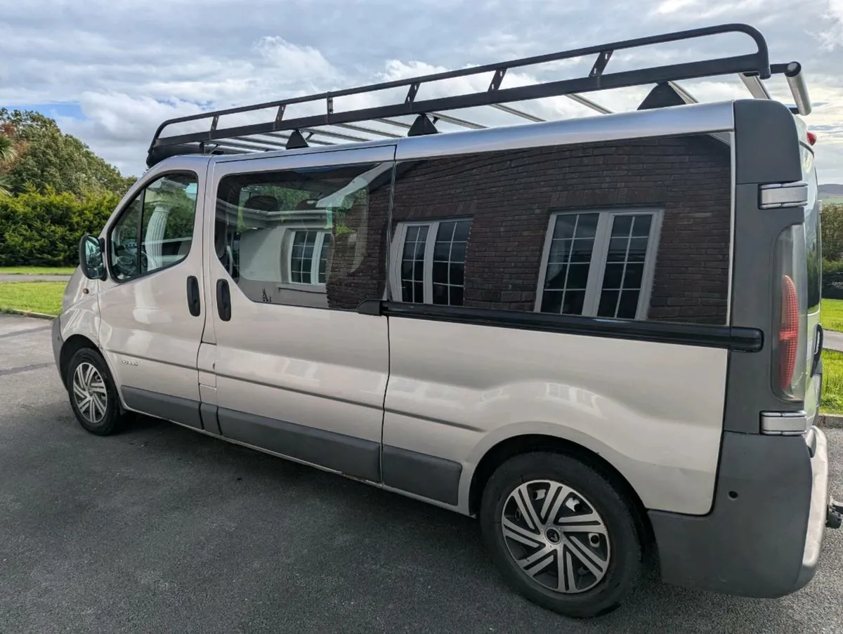 Renault Trafic Crew Cab - Image 2