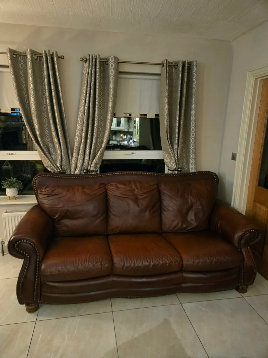 Large 3str and 2str Italian Leather Sofas - Image 2