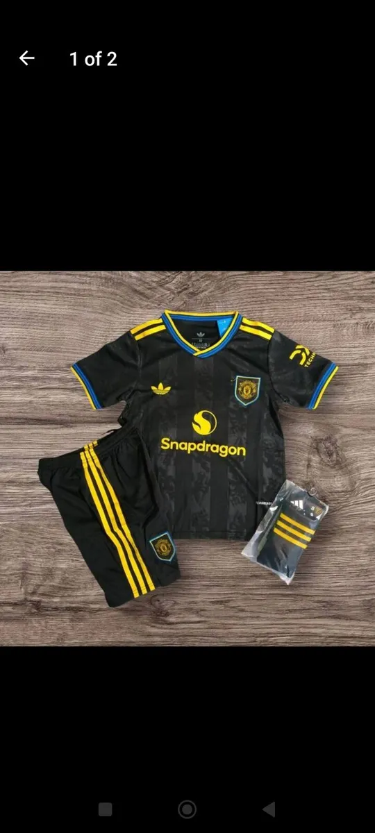 MAN UTD ( 3RD KIT) , KIDS ,6/7,7/8,10/11,12/13 YRS - Image 1