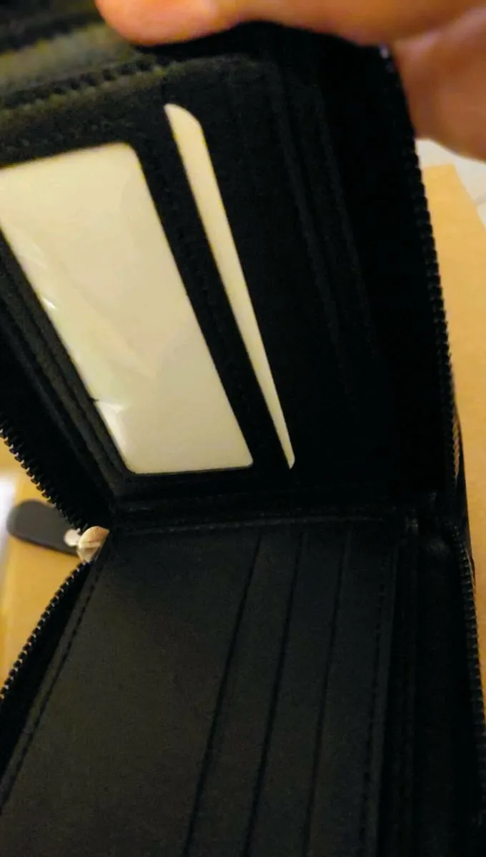 Dizorris Style Leather Wallet. - Image 3