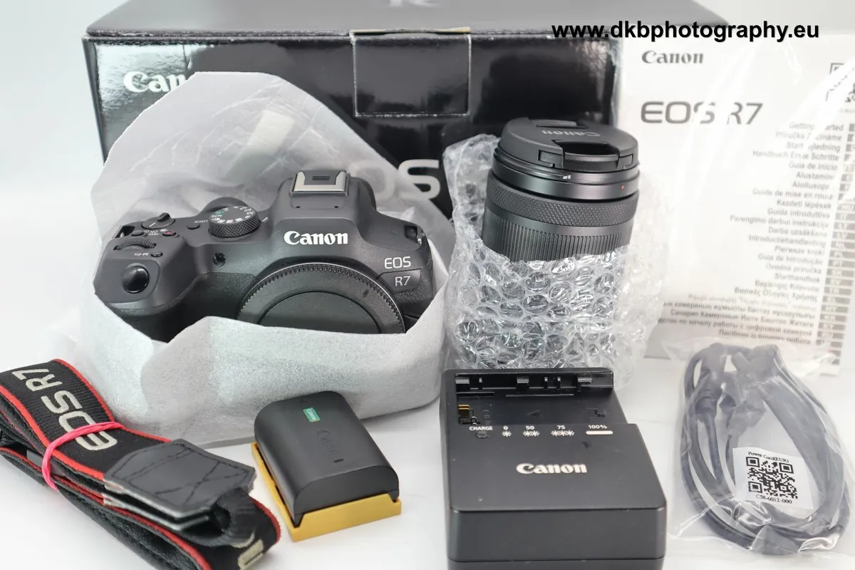 CANON EOS R7 CAMERA & RF-S 18-150mm IS STM LENS - Image 1